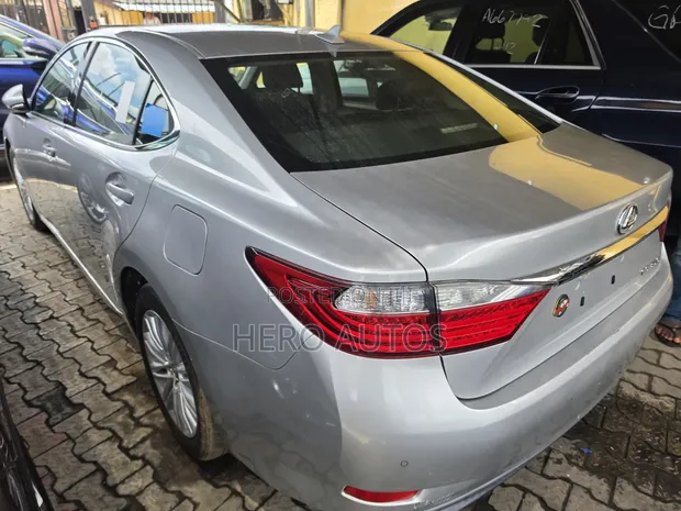 2013 Lexus ES 350 FWD Silver - 1