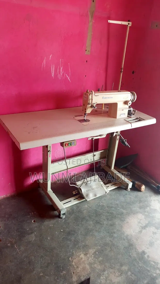 Industrial Sewing Machine - Used - 1