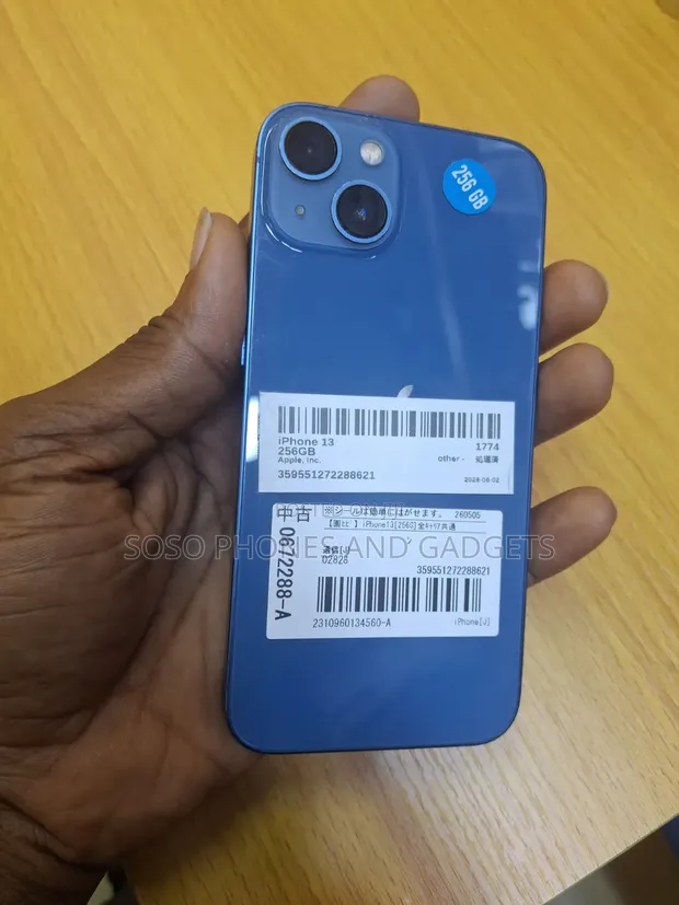 Apple iPhone 13 256GB Blue - 1