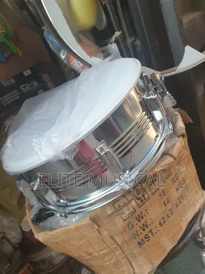 Yamaha Snare Drum - Brand New