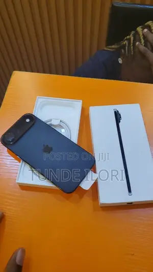Apple iPhone 17 Air 256GB Black (Open Box)