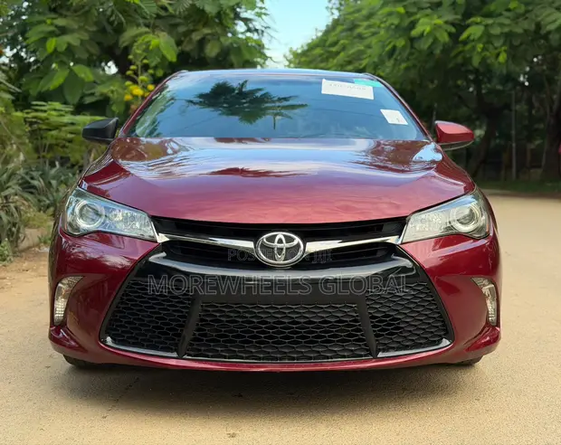 2017 Toyota Camry SE Jaja - 1
