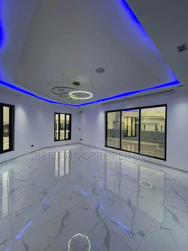 7-Bedroom Detached Duplex with Elevator & Cinema in Lekki - 1