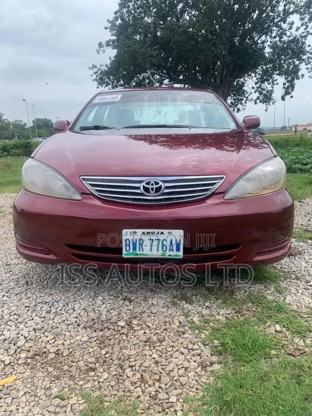 Toyota Camry 2004 Red - 1
