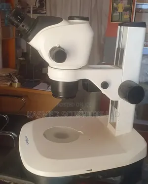 Laboratory Stereo Microscope (Dissecting)