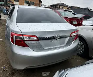 2012 Toyota Camry XLE Sedan