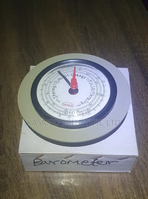 Barometer don Amfani a Laboratory - 1
