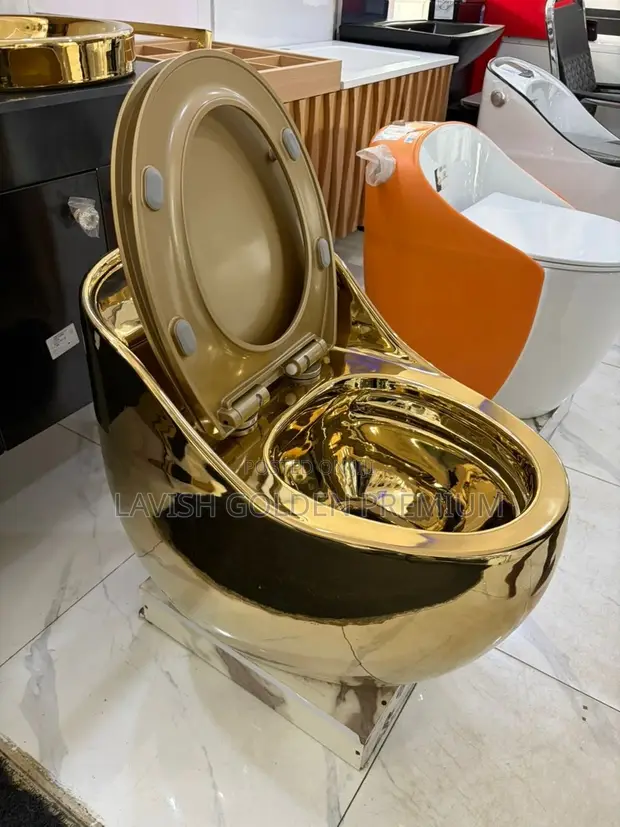 Ideal Gold One-Piece Egg Shaped Water Closet - 1