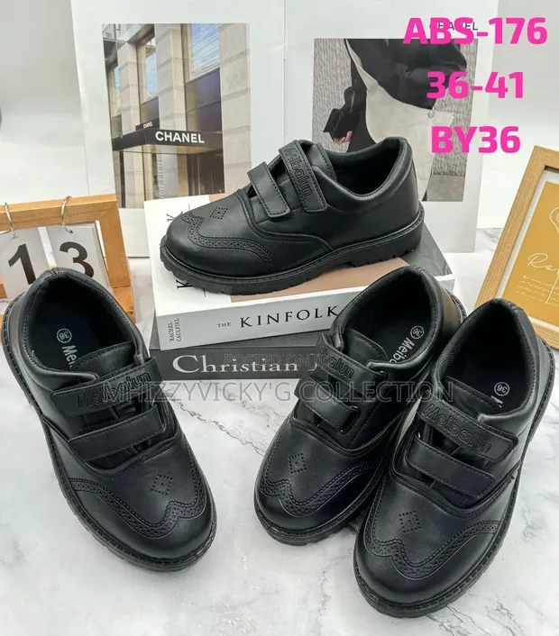 Meibalun Leather Flats Shoes - Black - 1