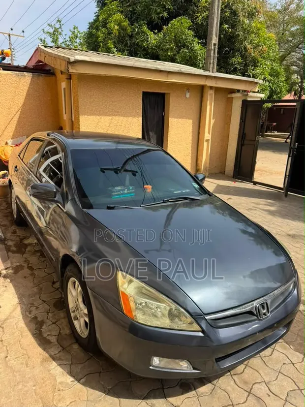 Honda Accord 2007 Beige - 1
