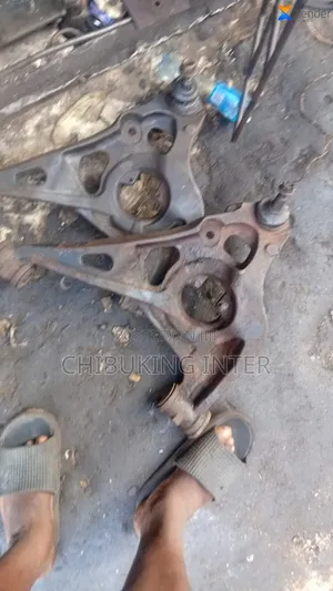 Front Lower Control Arm for Chrysler 300C Hemi & Chevrolet Express