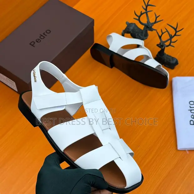 Sabon Takalmi na Bottega Veneta - Fari Deri - 1