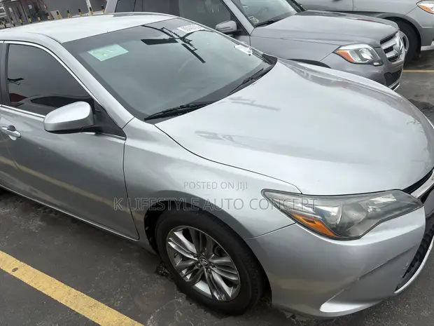 2016 Toyota Camry Silver Foreign Used - 1