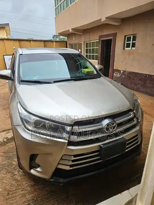 2016 Toyota Highlander XLE V6 4x4 SUV