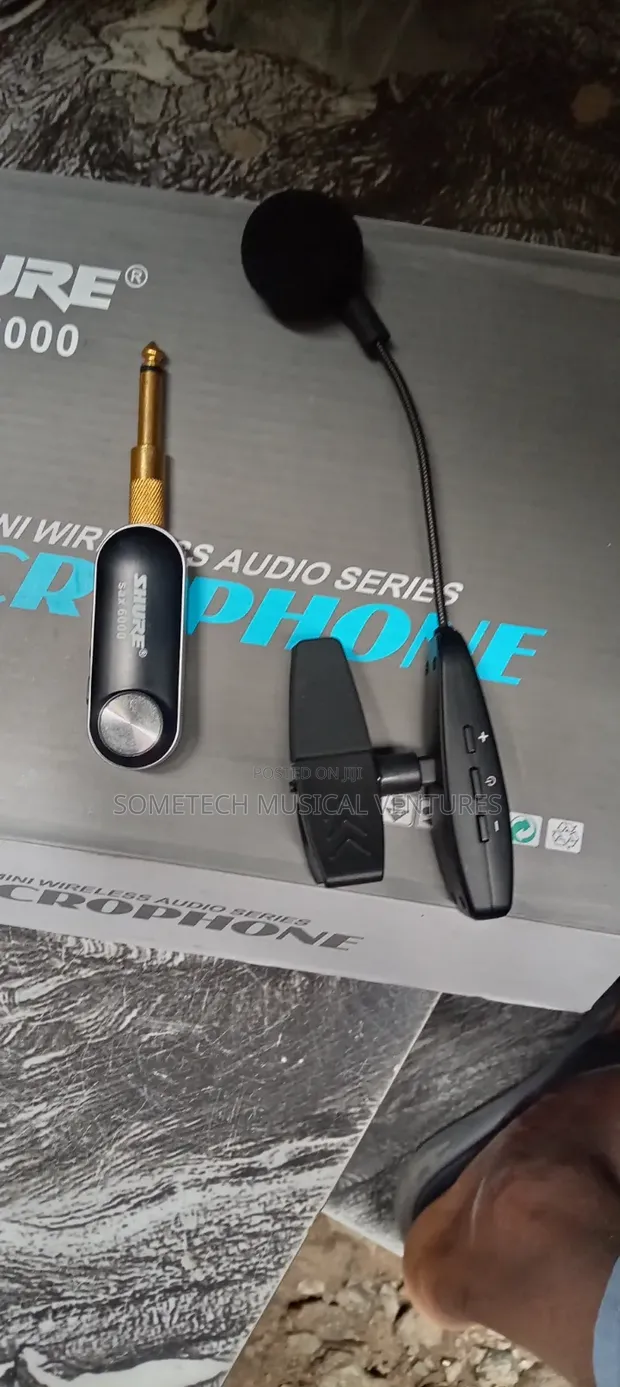 Shure SAX 6000 Wireless Saxophone Microphone - 1