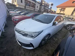 2016 Toyota Corolla Altis White