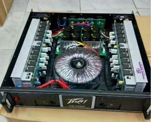 Peavey CS 4000 Professional Power Amplifier