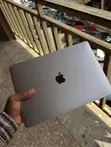 Apple MacBook Pro 2019 15" 32GB RAM, 1TB SSD, Core i9 - 1