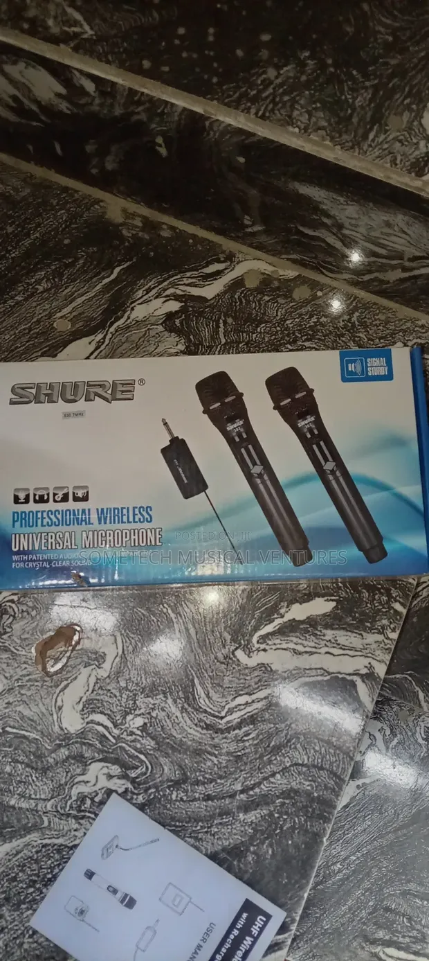 Shure Universal Wireless Handheld Microphone System - 1