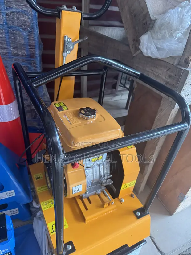 DGM C-120t Petrol Plate Compactor - 5.5-7.5 HP - 1