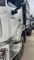 Sabo Howo NX430 16 Cylinder CNG Tractor Unit - 1