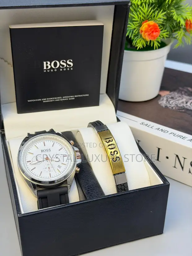 Hugo Boss Men's Genuine Leather Wristwatch - 1