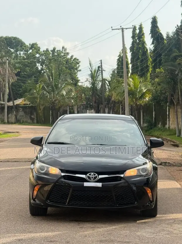 Toyota Camry SE 2015 Black - 1