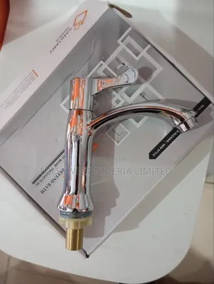 Kitchen Sink Tap - Akwai Chrome da Baki