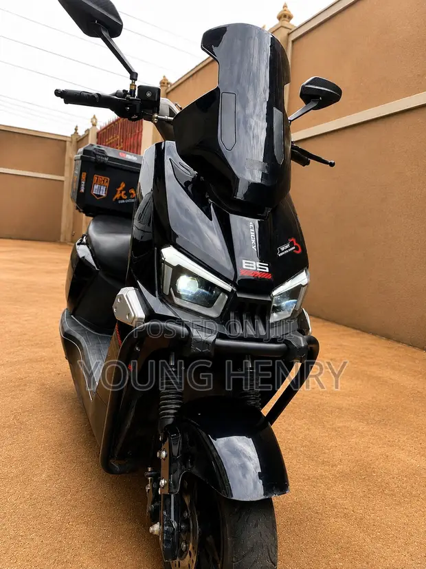 New Yadea M6 2025 Electric Scooter - 1