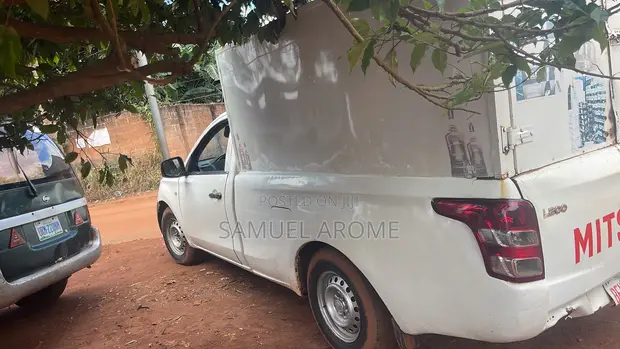 Mitsubishi L200 2016 Fari - 1