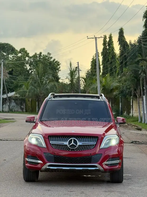 Mercedes-Benz GLK 350 2013 Red - 1