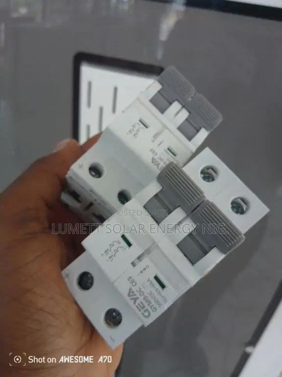 Geya Gym9-125dc 100A DC Circuit Breaker - 1