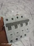 Geya Gym9-125dc 100A DC Circuit Breaker - 2