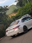 Toyota Camry XSE FWD (2.5L) 2018 Fari - 2