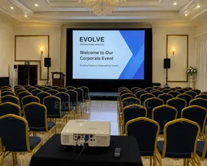 High Capacity Projector & Screen Rental