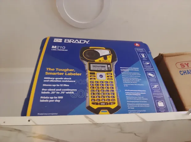 Brady M210 Handheld Label Printer Kit - 1