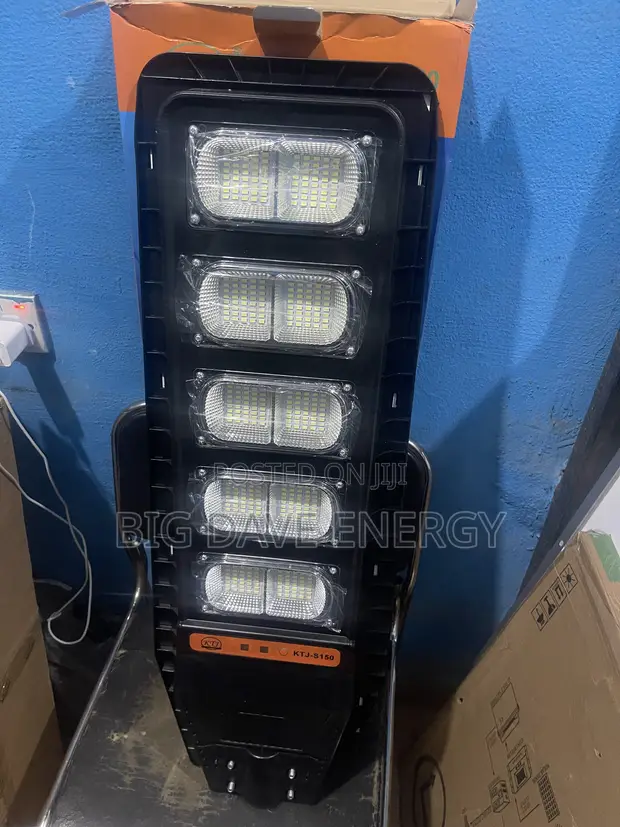 600W KTJ All-in-One Solar Street Light with Sensor - 1