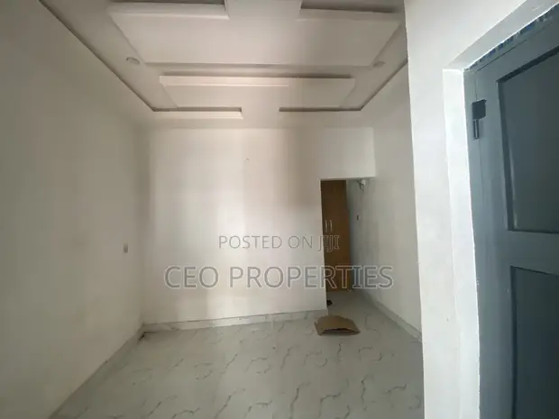 Gidan Kwana 1 Bedroom a New Road/Igboefon, Chevron don Sawa - 1