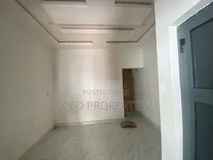 Gidan Kwana 1 Bedroom a New Road/Igboefon, Chevron don Sawa