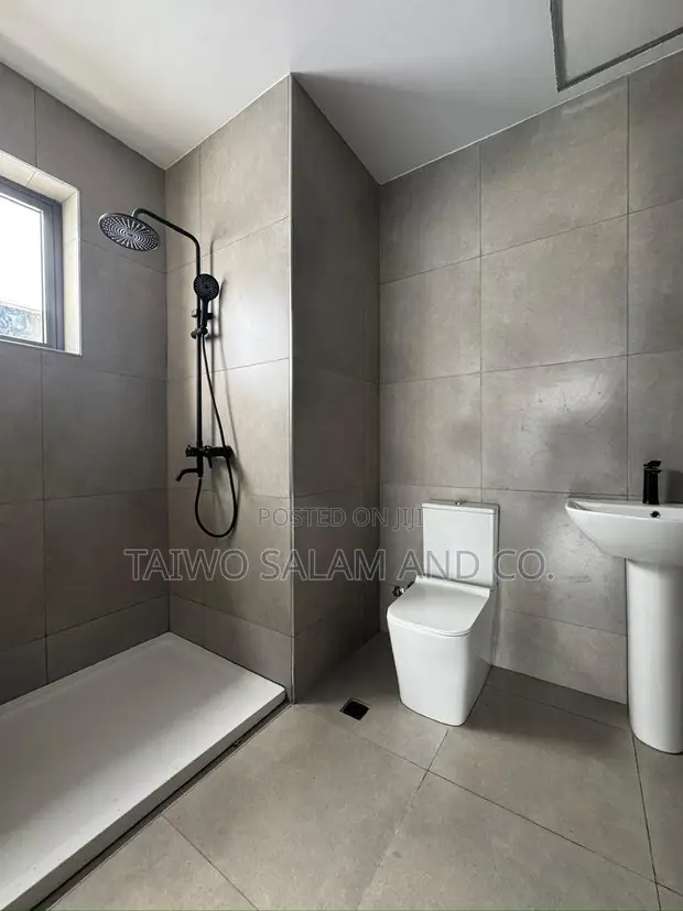 Newly Built 4-Bedroom Duplex with BQ in Bodija for Sale - 1
