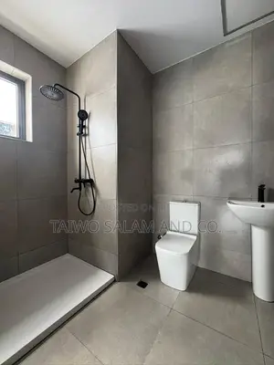 Newly Built 4-Bedroom Duplex with BQ in Bodija for Sale