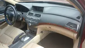 Honda Crosstour 2010 Red
