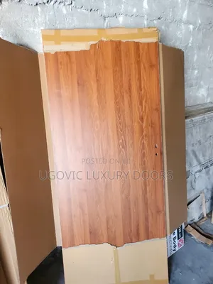 840 Classic Natural Wood Finish Interior Door