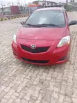 Toyota Yaris 2009 Red - 2