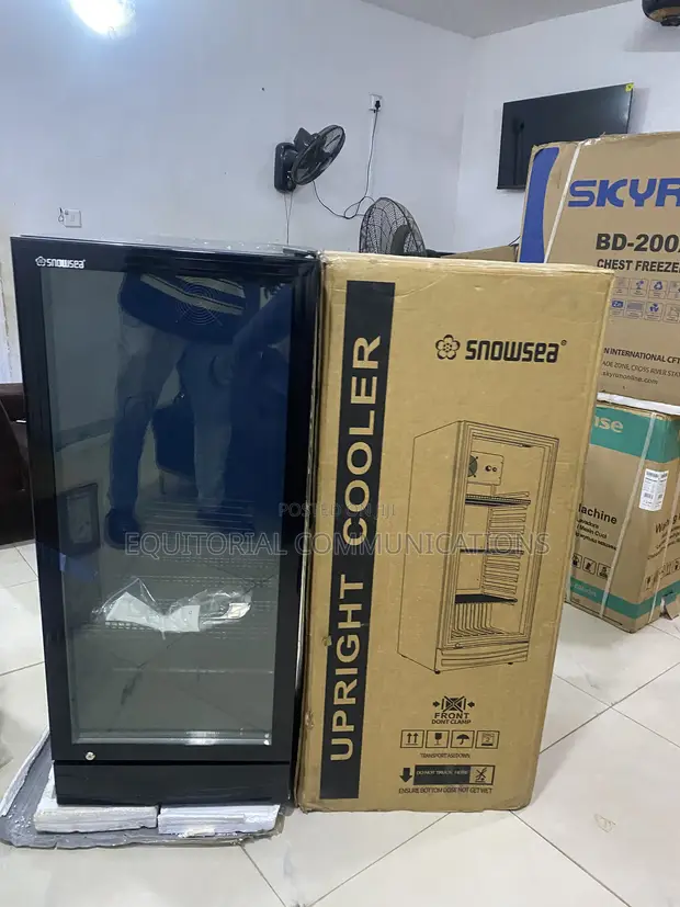 Snowsea 270L Professional Commercial Beverage Refrigerator - 1