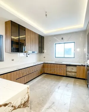 5-Bedroom Detached Duplex tare da BQ, Pool, Gym a Banana Island, Ikoyi