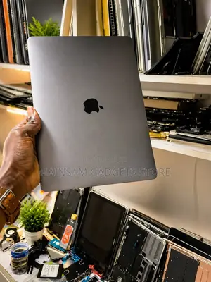MacBook Pro 13-inch Screen (2017-2020)