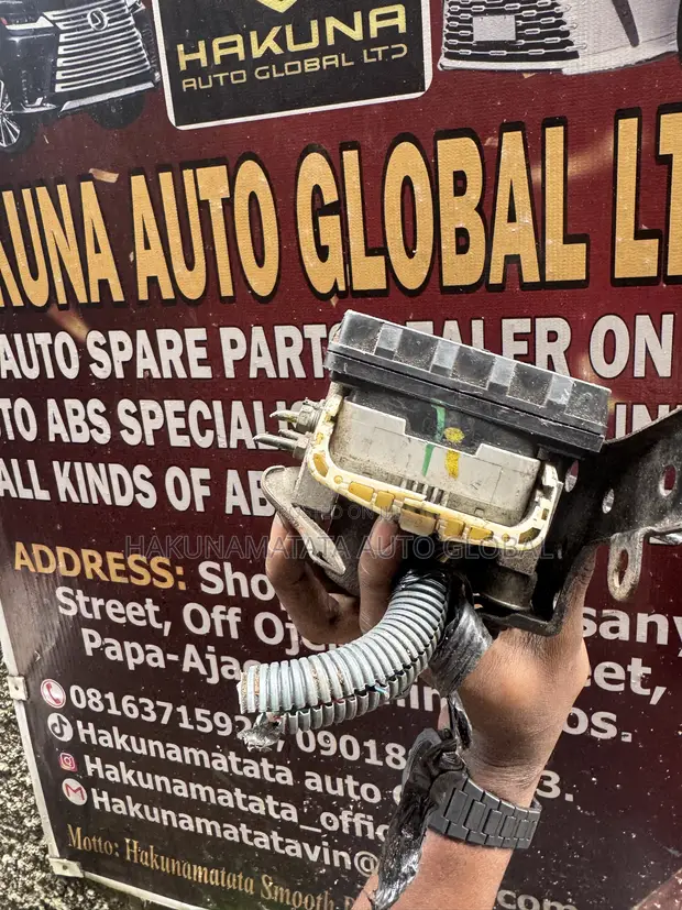 Used Toyota Yaris ABS Pump/Module - 2005 - 1