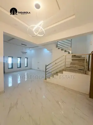 Sabon Gidan 5-Bedroom Townhouse/Terrace a Lifecamp, Abuja