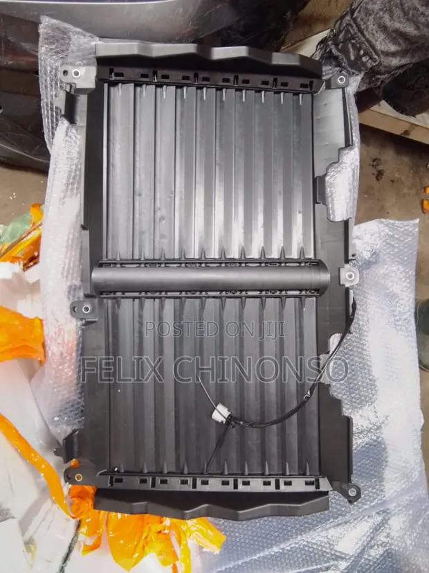 Toyota Tundra/Tacoma Radiator Shutter Active Grill - 1